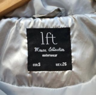 Cazadora plateada metalizada mujer Lefties