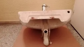 Lavamanos GALA blanco con pie y grifo BOADES