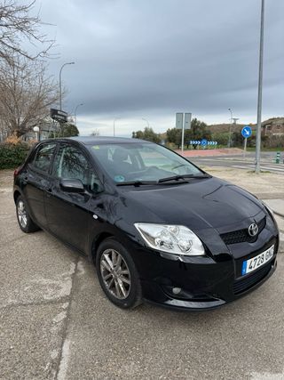 Toyota Auris 2009