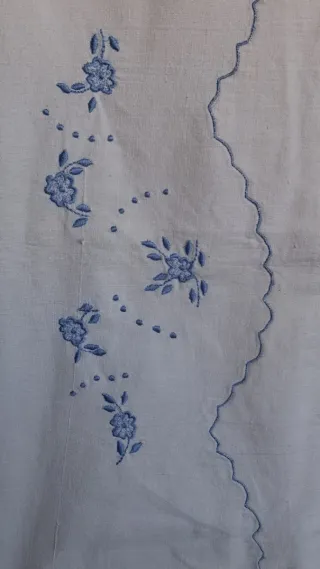 Vintage  Sábana   algodon Bordada Azul cobalto