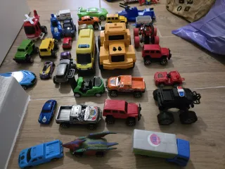 Lote de coches de juguete
