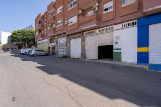 Local comercial en venta en Piedras Redondas – Torrecárdenas en Almería