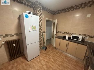 Piso en venta en Hospital - Parque sur en Albacete
