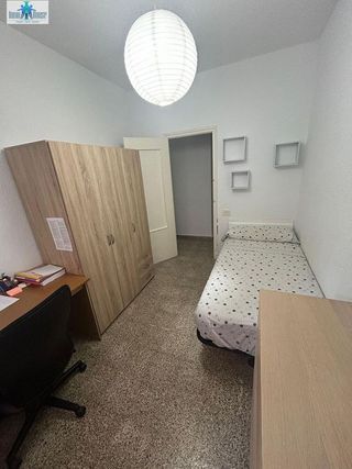 Piso en venta en Hospital - Parque sur en Albacete