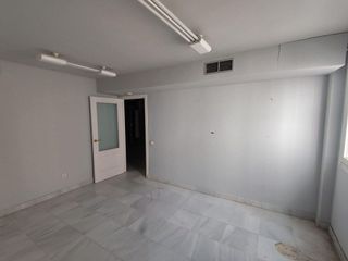 Local comercial en venta en Centro en Almería