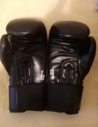 Guantes de boxeo Adidas negros