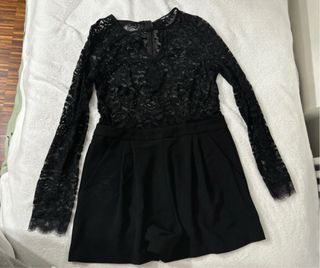 Abito corto in pizzo nero