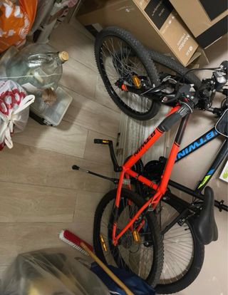 Bici BTWIN arancione e nera con cambio