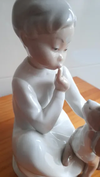 Figura Lladró niña y perro