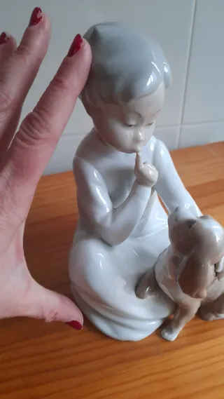 Figura Lladró niña y perro