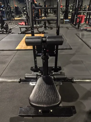 Hip Thrust Vertical Máquina Gimnasio