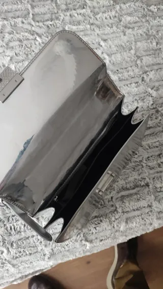 Bolso Benetton plateado