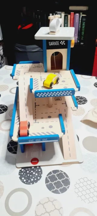 Garaje de madera para coches