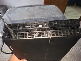 Sony PS4 Negra PARA PIEZAS.