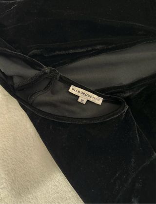 Tuta corta in velluto nero