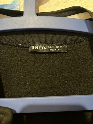 Chaqueta Beisbolera Negra y Blanca