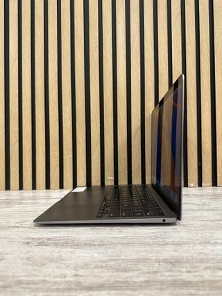 MacBook Air 13" 2020 i5 8gb 500gb SSD