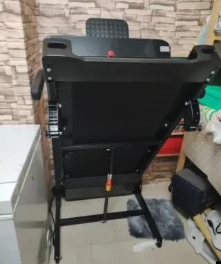 Cinta de andar y correr nueva.