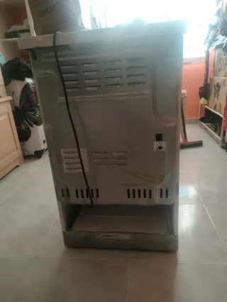 Vitrocerámica con horno Zanussi