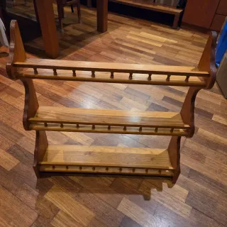 Especiero rústico de madera y cristal