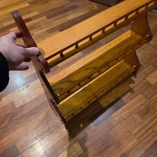 Especiero rústico de madera y cristal
