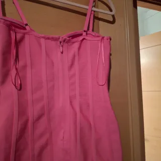 Vestido rosa tirantes ajustable con joya