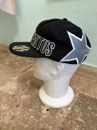 Berretto Juventus nero e argento