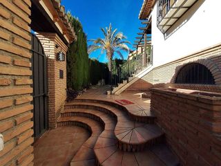 Chalet en alquiler en Crta. De la Sierra en Granada