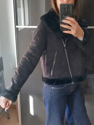 Chaqueta Vero Moda Negra con pelo