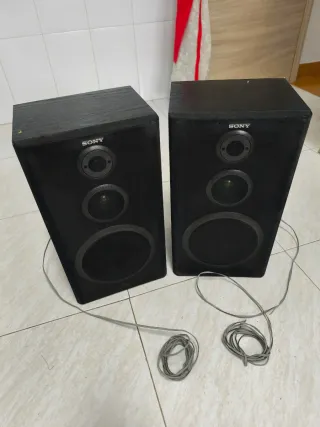 Altavoces Sony Negros 70w de potencia