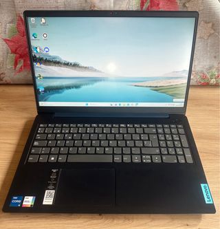 Lenovo IdeaPad 3 i5 8GB SSD W11
