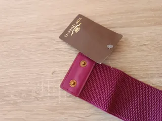 Cinturón elástico con pedrería burdeos