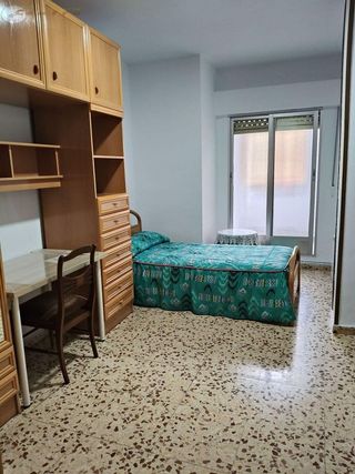 Piso en alquiler en Feria en Albacete