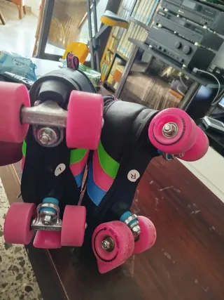 Patines Quad Negros con Ruedas Rosas Río Roller