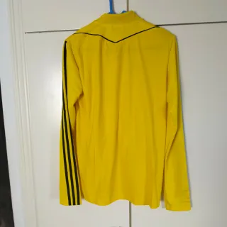 Chaqueta deportiva Adidas amarilla
