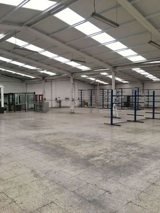 Nave industrial en alquiler en Peñacastillo - Nueva Montaña en Santander