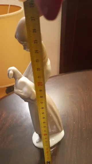 Figura Lladró Chica con Cordero