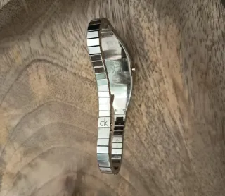 Reloj Calvin Klein Mujer Plata y Blanco