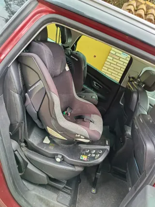 Seggiolino auto Jane Ikonik fino a 15 mesi girevole