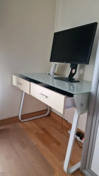 Escritorio moderno cristal y madera