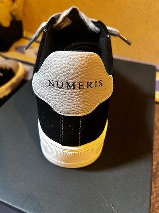 Zapatos Numeris Negros y Grises