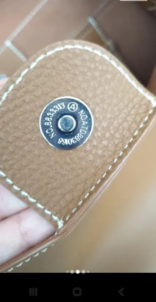 Borsa marrone con logo E