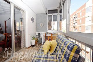 Piso en venta en Zona Avenida al Vedat en Torrent