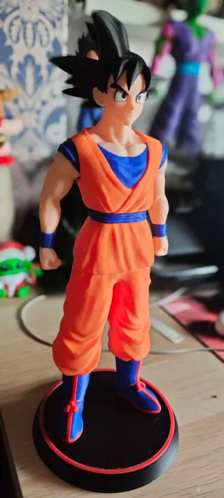 Figura Goku adulto Daima