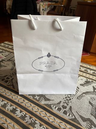 Shopper in carta Prada