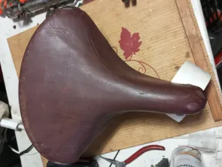 Sillín cuero bicicleta holandesa clásica, VELEDA