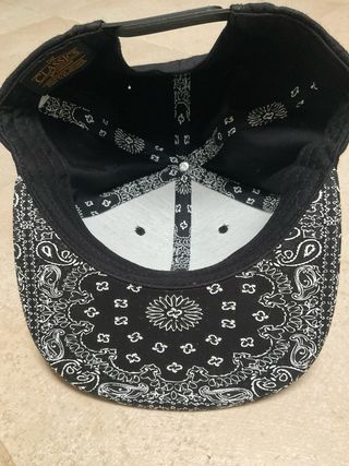 Gorra Paisley Black Snapback
