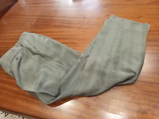 Traje gris de dos piezas