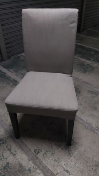 4 Sillas de comedor tapizadas