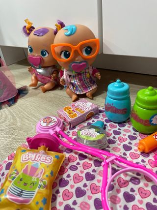 3 Bellies con accesorios y baño